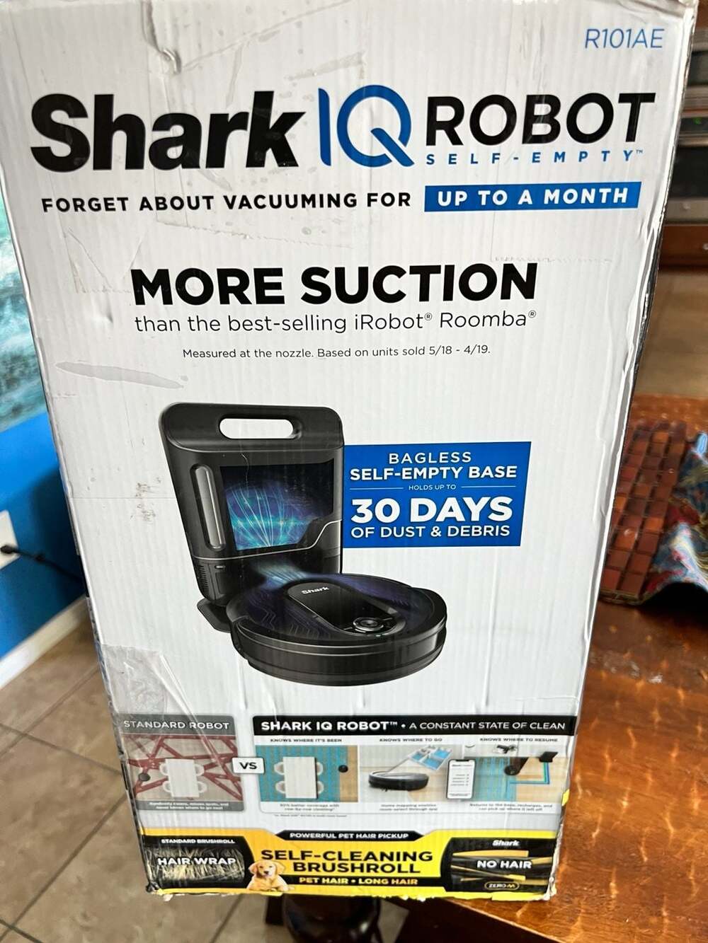 Shark IQ Robot Self-Empty Robot Vacuum RV1001AE